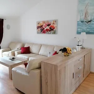  Apartment Pasa